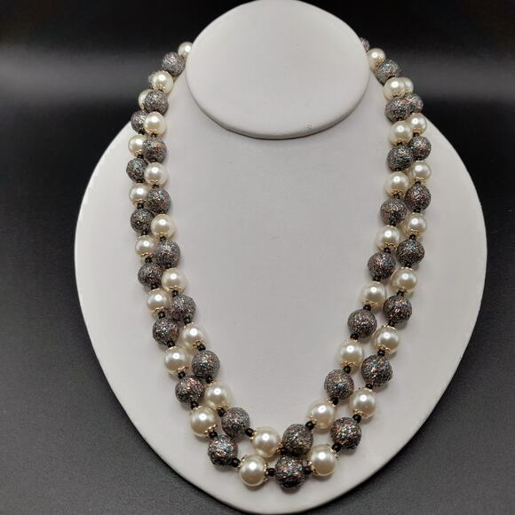 Vintage Glitter Bead Necklace, Glass Pearls, Art Beads, 1950s Jewelry - Picture 10 of 11